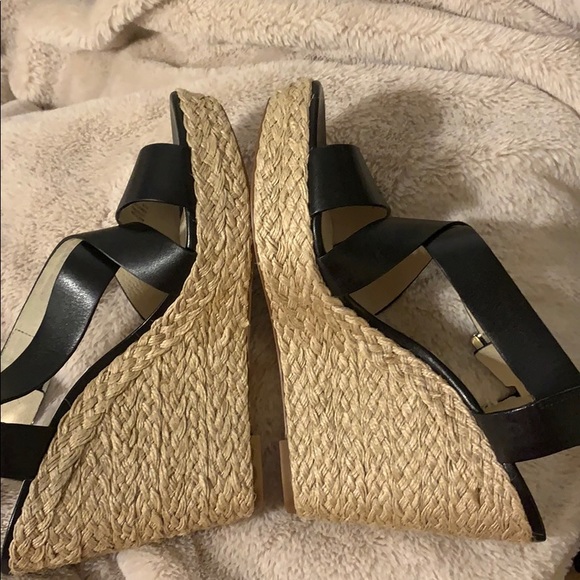 Micheal Kors wedges - Picture 3 of 4